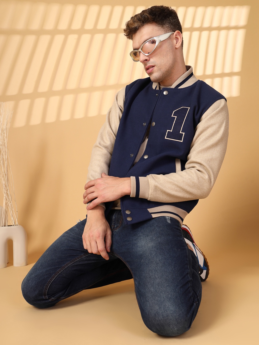 

CHKOKKO Colourblocked Woollen Lightweight Outdoor Varsity Jacket, Navy blue