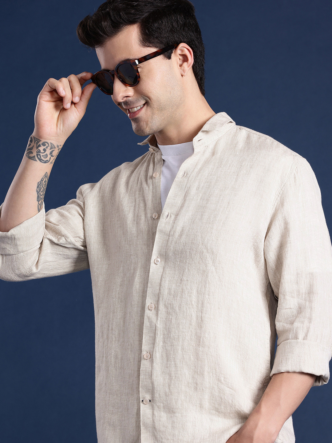 

Mast & Harbour Solid Pure Linen Casual Shirt, Beige