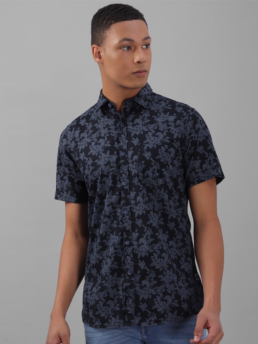 

Allen Solly Floral Printed Pure Cotton Casual Shirt, Navy blue