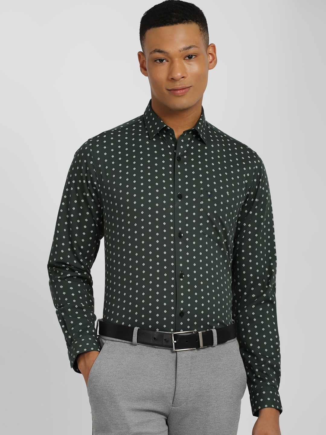 

Allen Solly Micro Ditsy Printed Cotton Slim Fit Opaque Formal Shirt, Green