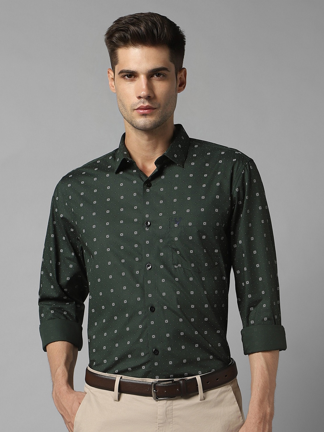 

Allen Solly Slim Fit Micro Ditsy Printed Pure Cotton Casual Shirt, Green