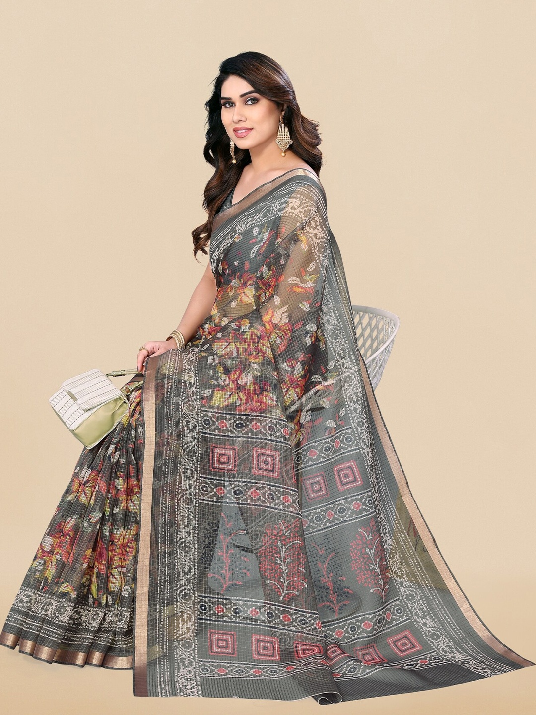 

MIRCHI FASHION Grey & Red Floral Printed Zari Saree