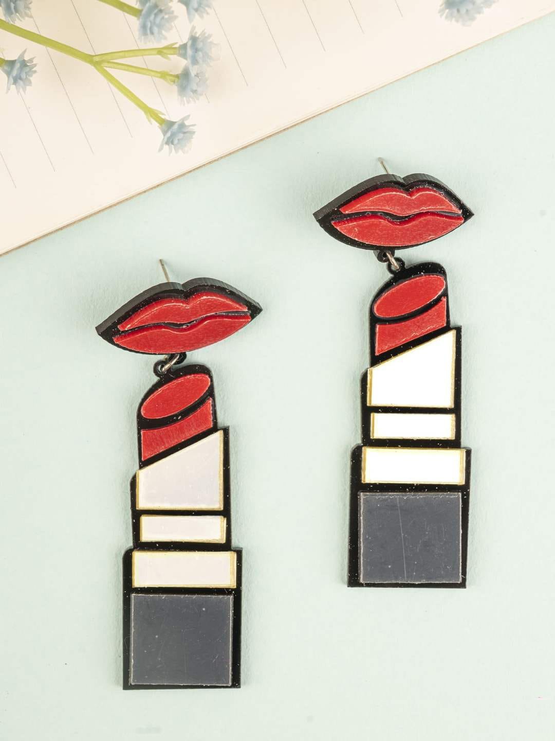 

Crunchy Fashion Quirky Drop Earrings, Maroon