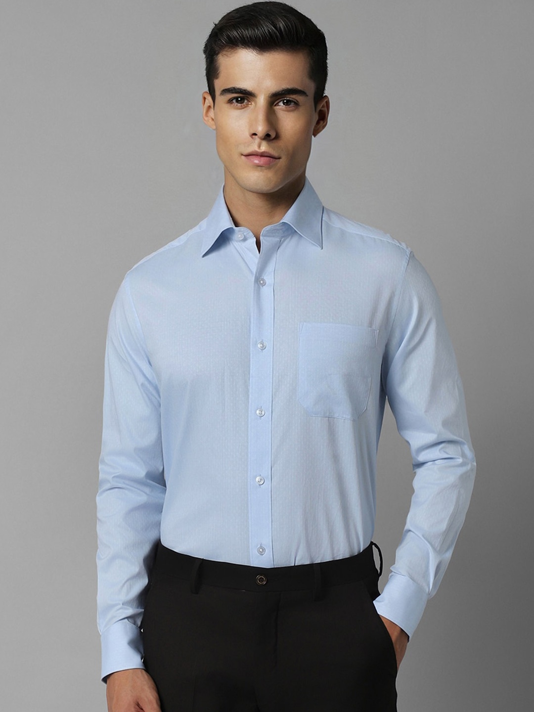 

Louis Philippe Spread Collar Opaque Classic Fit Cotton Formal Shirt, Blue