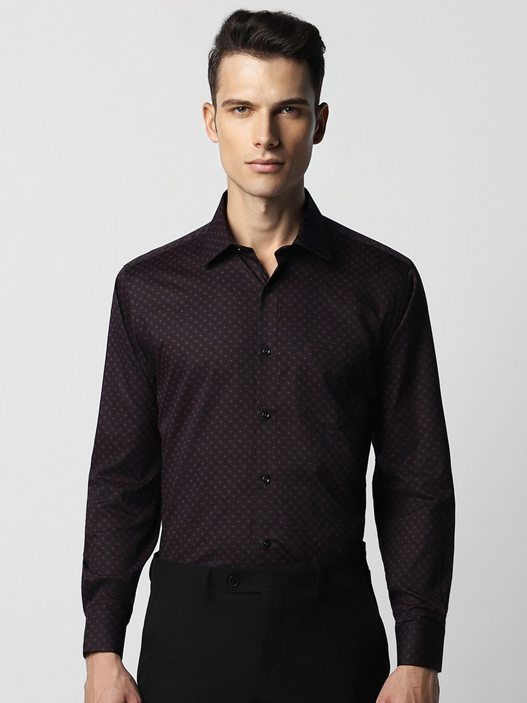 

Van Heusen Men Purple Opaque Printed Casual Shirt