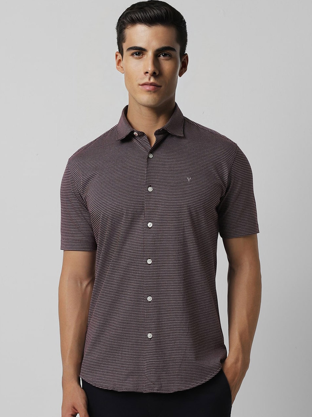 

Van Heusen Sport Micro Ditsy Printed Cotton Slim Fit Opaque Casual Shirt, Purple