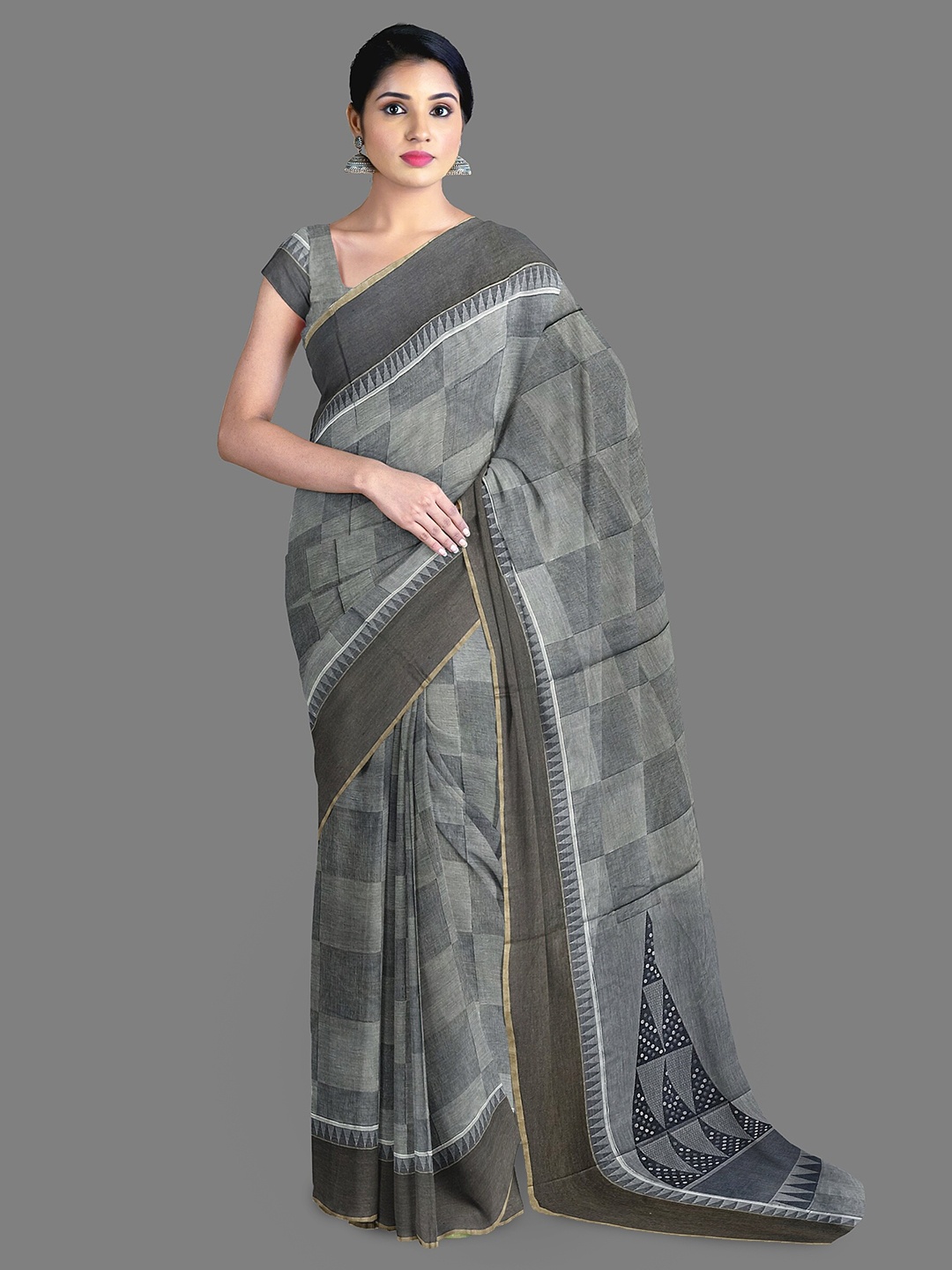 

The Chennai Silks Checked Zari Pure Cotton Kovai Saree, Grey