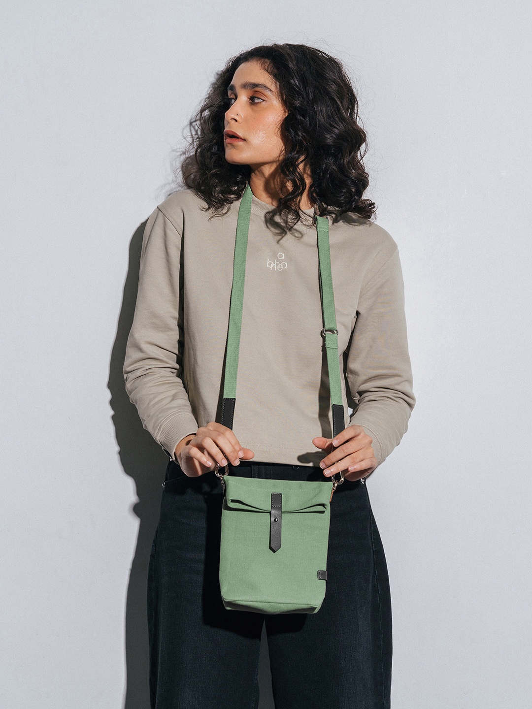 

DailyObjects Cotton Structured Sling Bag, Green