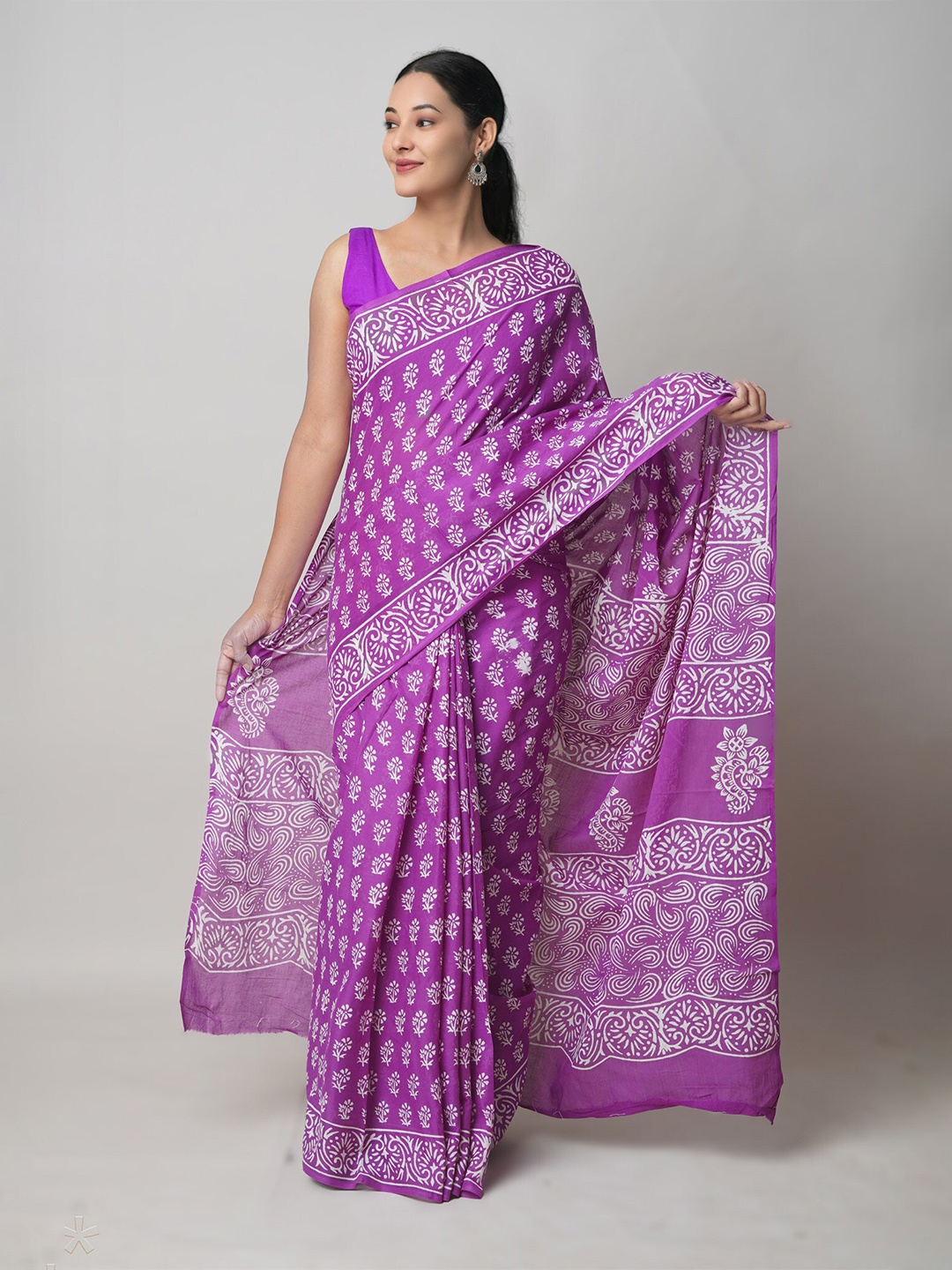 

Unnati Silks Ethnic Motifs Printed Pure Cotton Handloom Block Print Saree, Purple