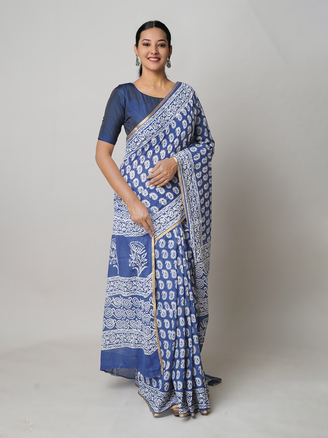 

Unnati Silks Ethnic Motifs Printed Zari Pure Cotton Block Print Saree, Blue