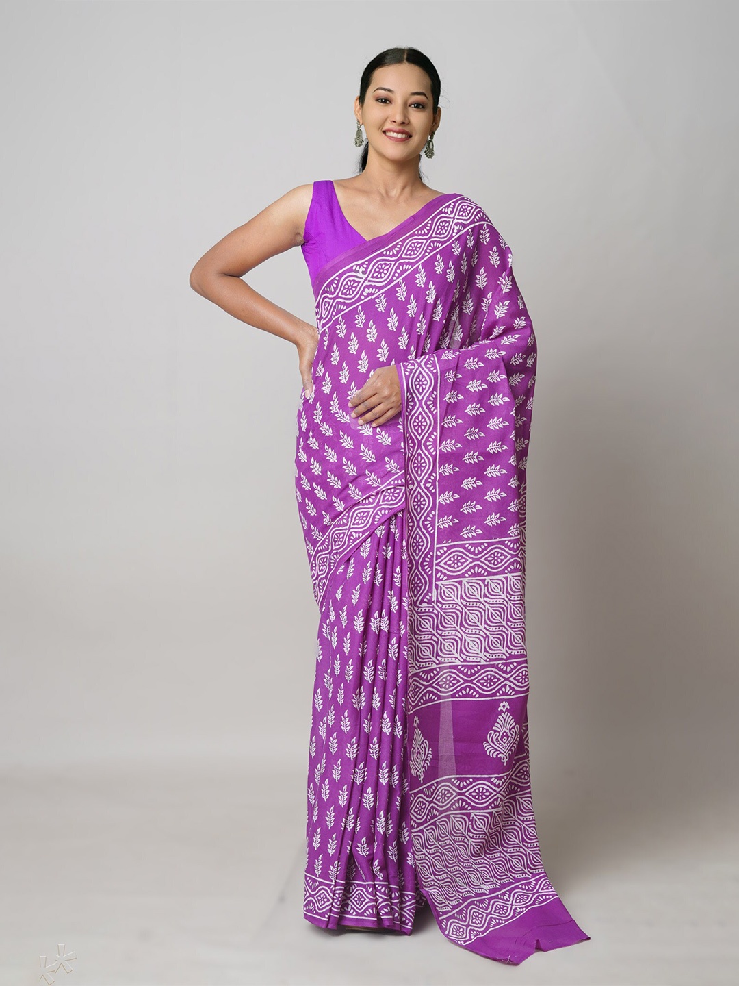 

Unnati Silks Ethnic Motifs Printed Pure Cotton Block Print Saree, Purple