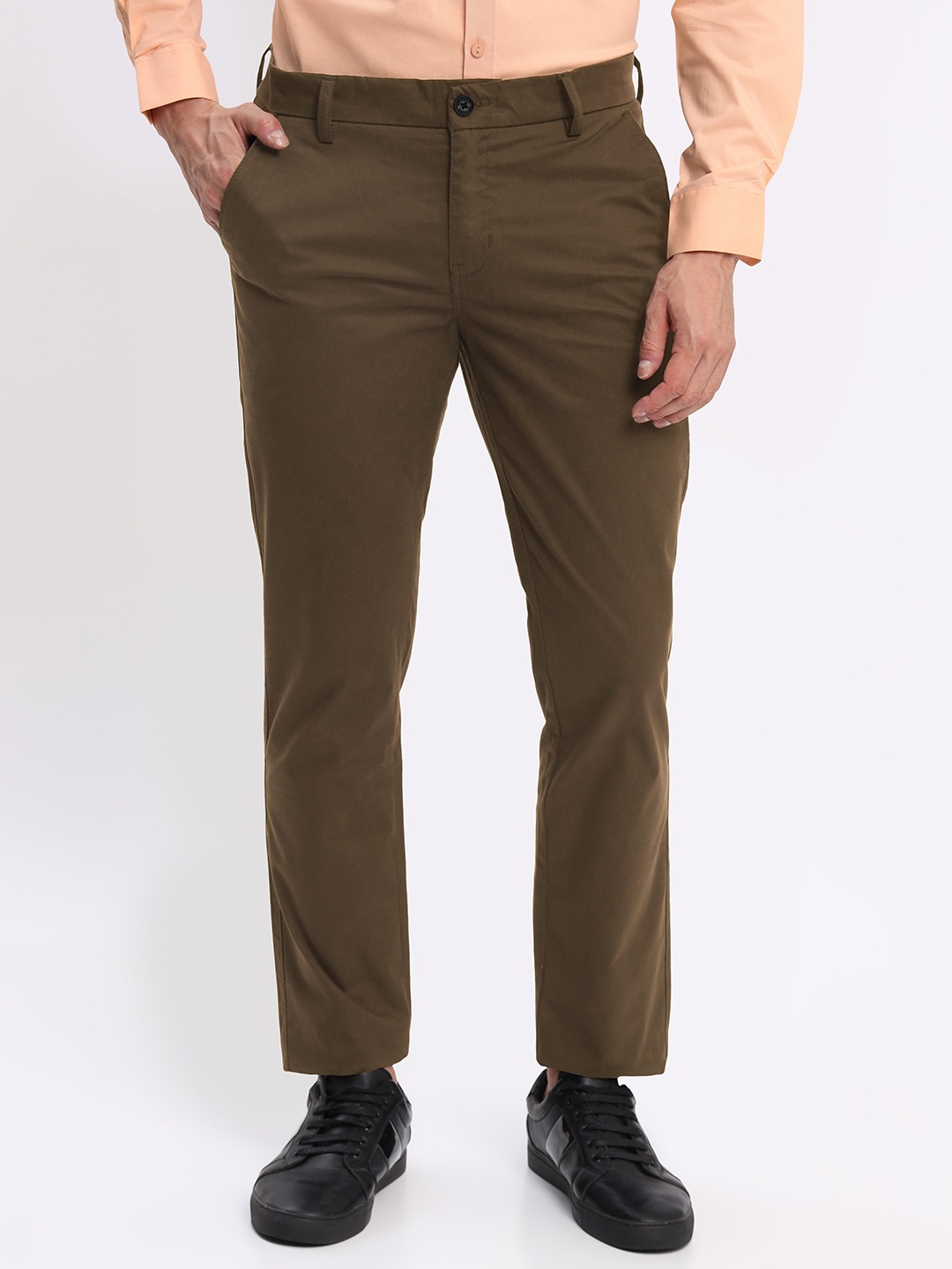

Beyoung Men Slim Fit Mid Rise Trousers, Brown