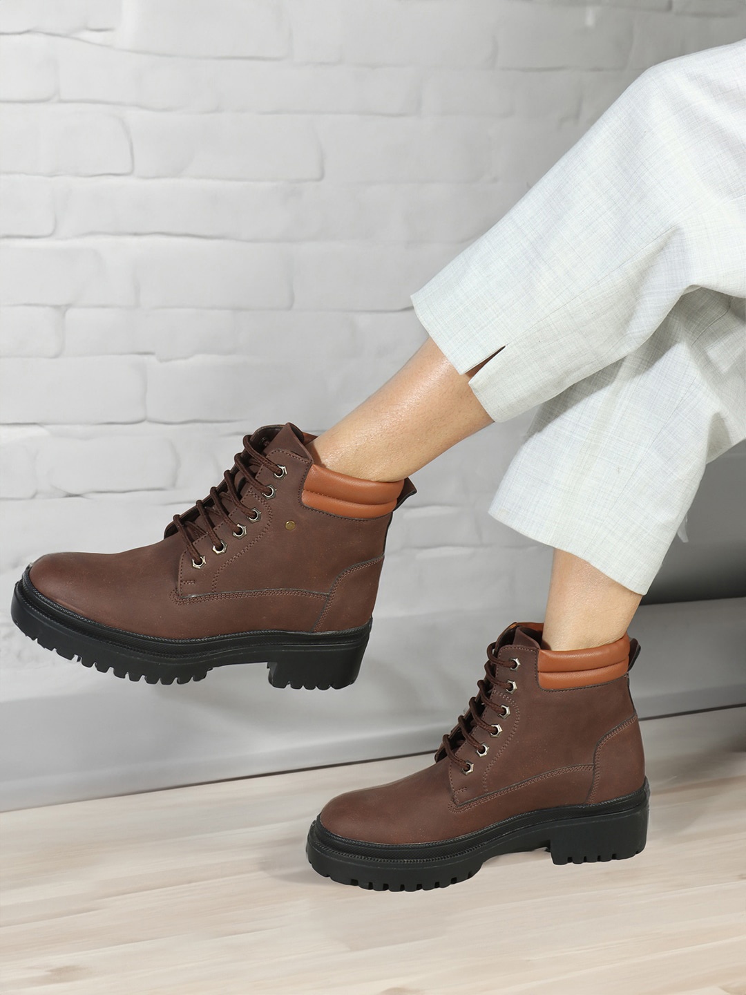 

ELLE Women Mid Top Platform-Heeled Regular Boots, Brown