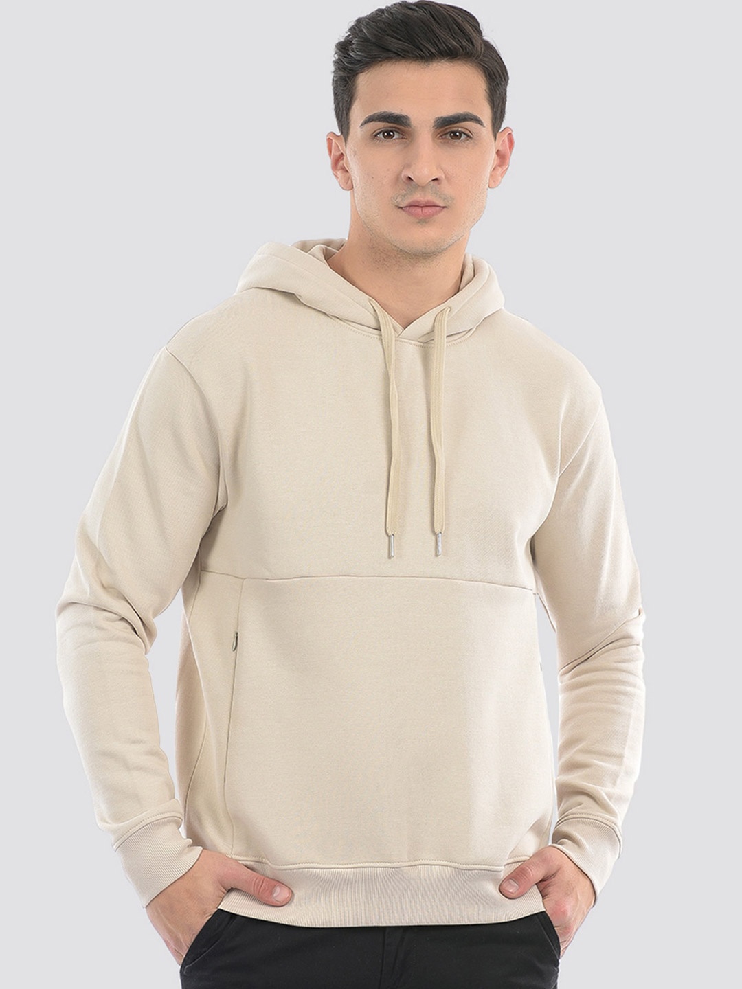 

ONEWAY Men Solid Relaxed Fit Hooded Sweatshirt, Off white