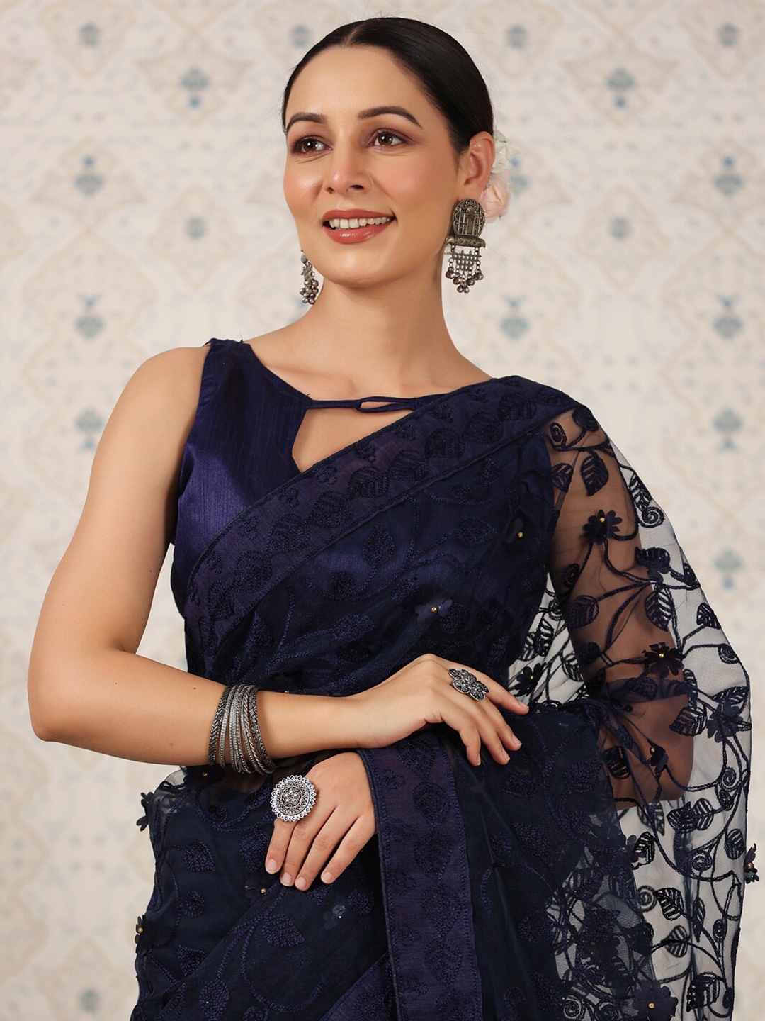 

Ode by House of Pataudi Floral Embroidered Net Saree, Navy blue