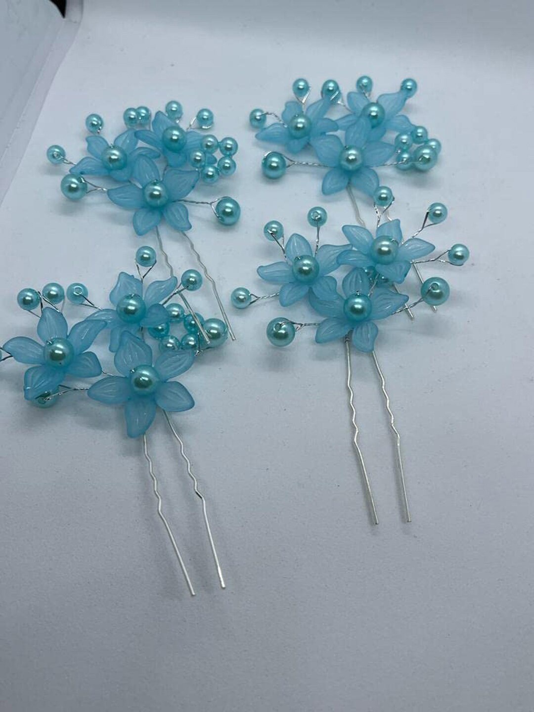 

Krelin Set of 4 Beaded Floral U Pins, Blue