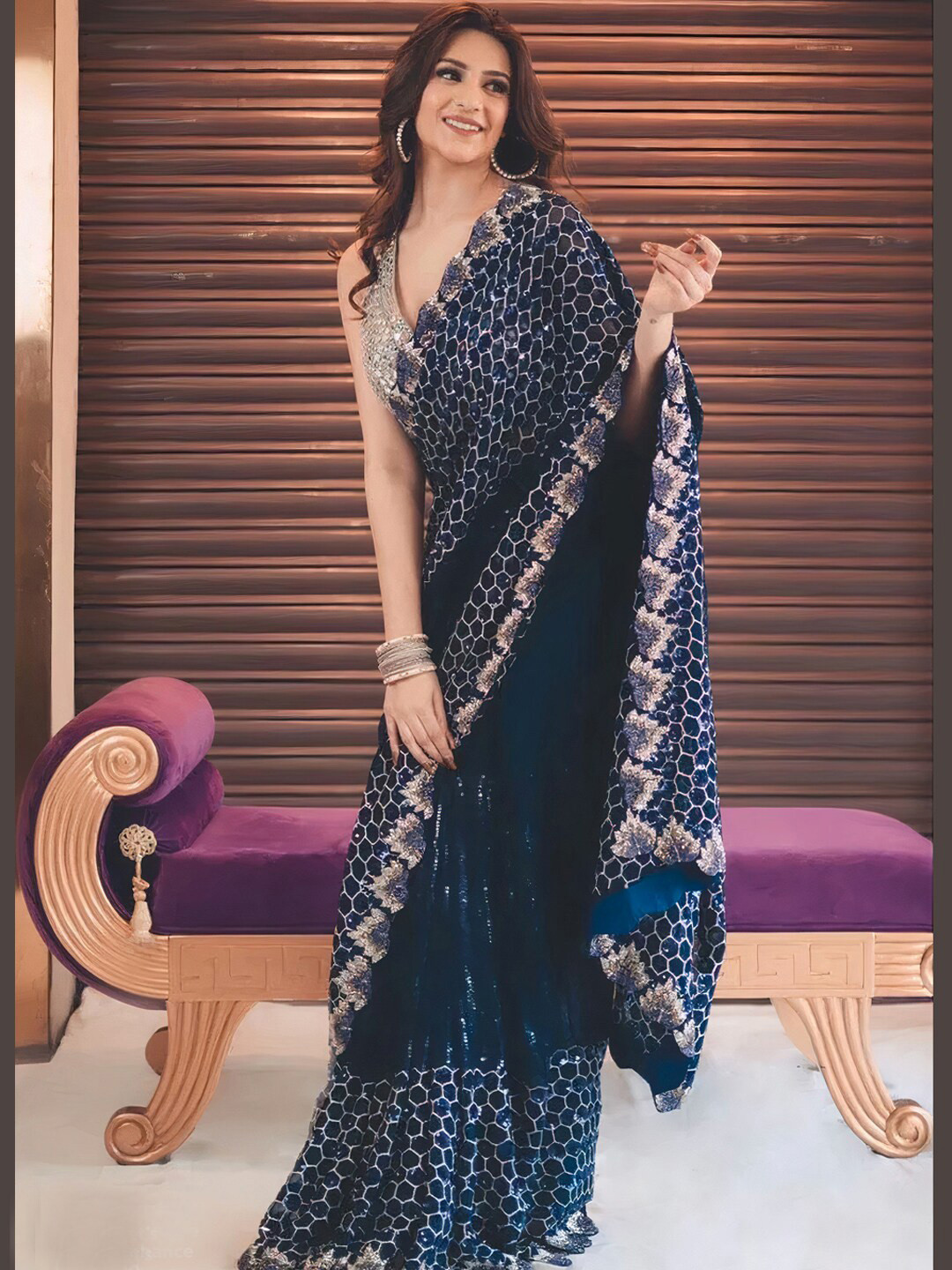 

Angroop Geometric Embellished Sequinned Saree, Navy blue