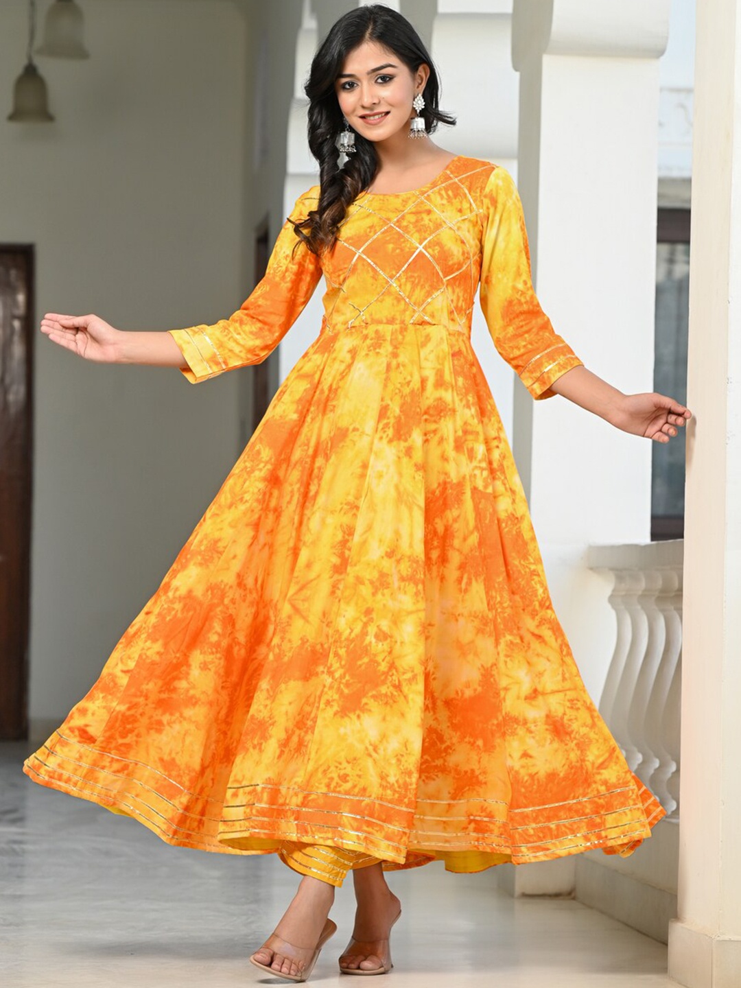 

Indi INSIDE Tie And Dye Gotta Patti Kurta With Trousers & Dupatta, Yellow