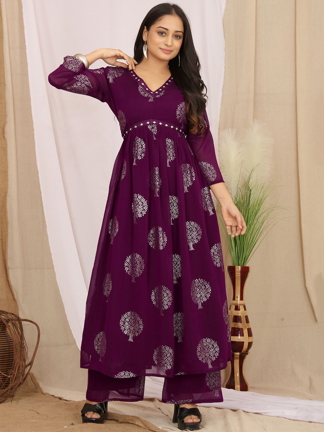 

KALINI Ethnic Motifs Printed V-Neck Empire Zari Kurta With Palazzos, Burgundy