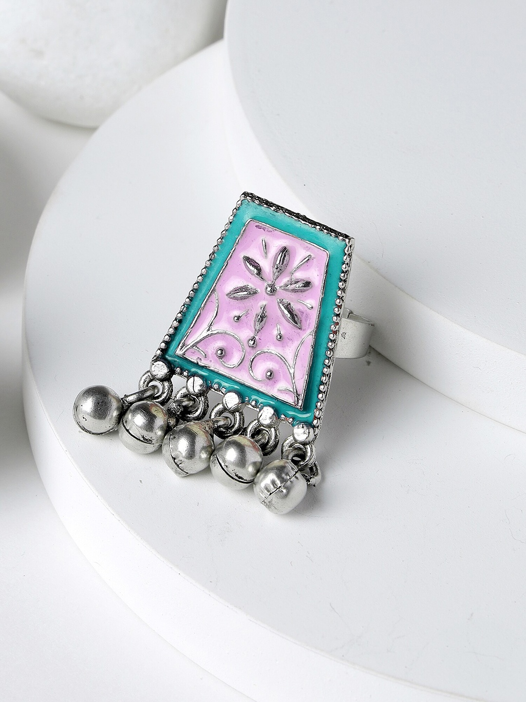 

KARATCART Silver-Plated Oxidised Finger Ring