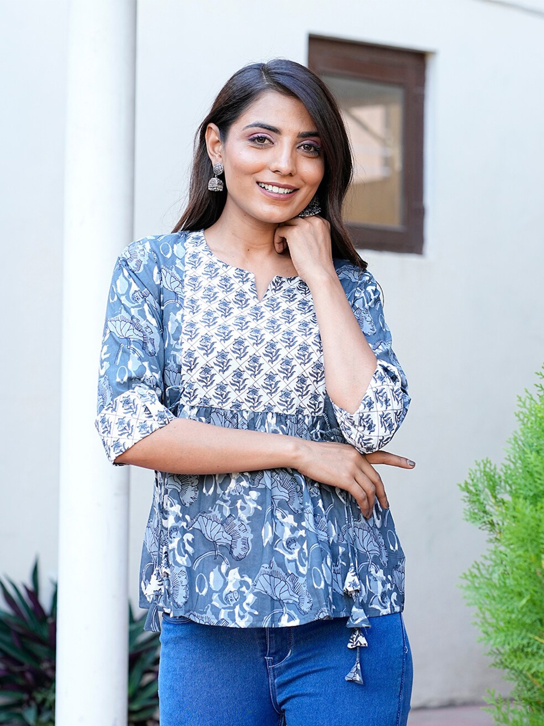 

GULAB CHAND TRENDS Grey Floral Print Bell Sleeve Cotton Top