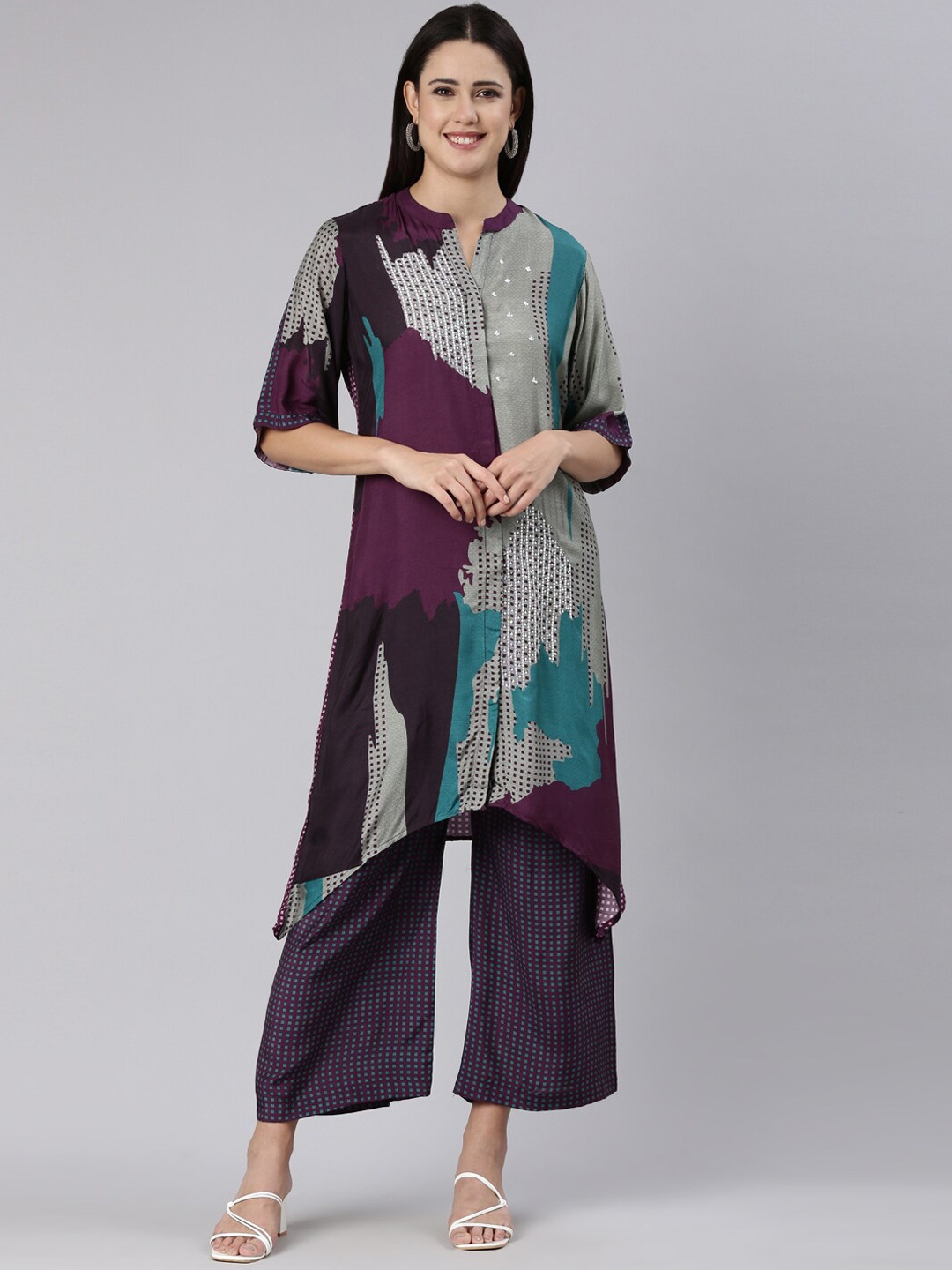 

Neerus Abstract Printed Mandarin Collar Straight Kurta with Palazzos, Purple