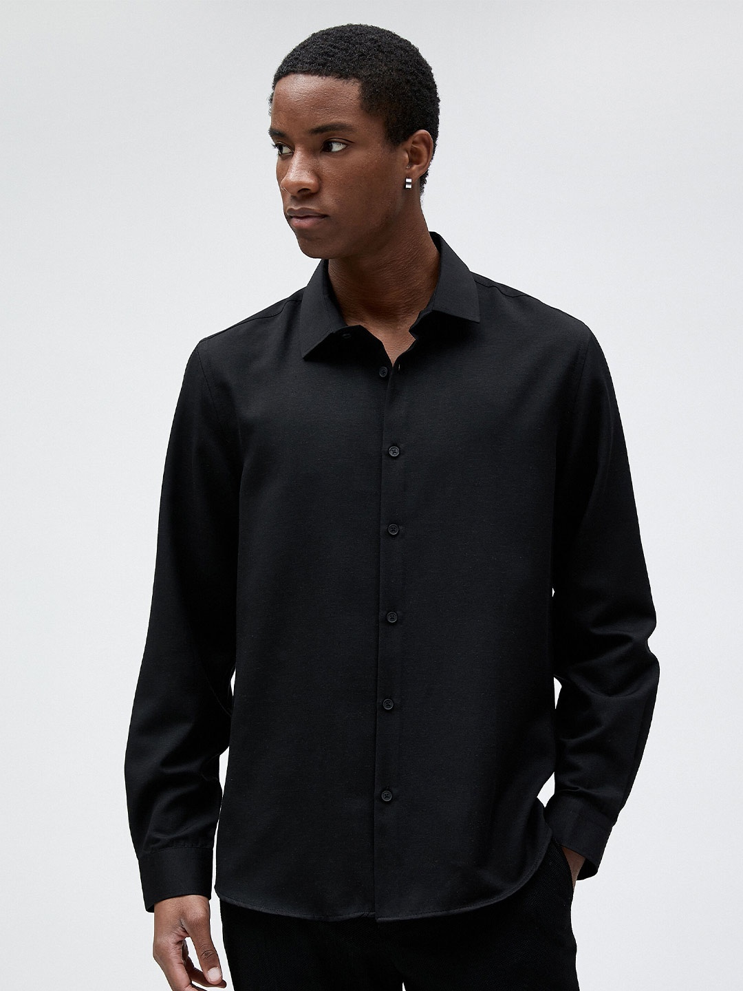 

Koton Men Opaque Casual Shirt, Na