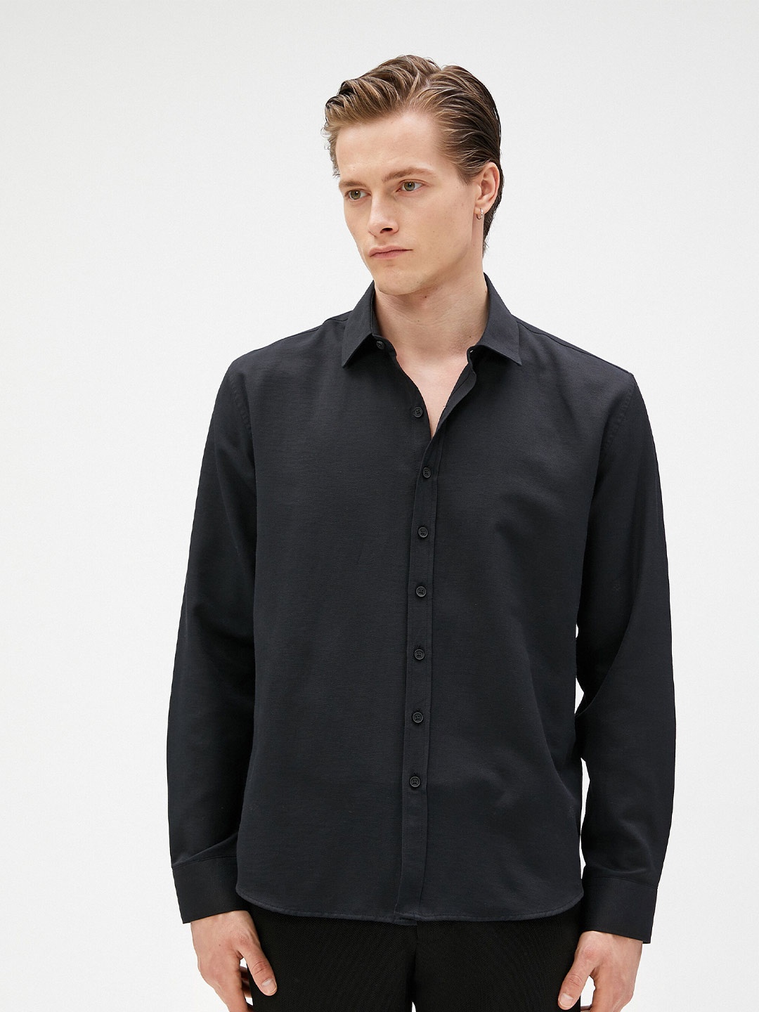 

Koton Men Opaque Casual Shirt, Na