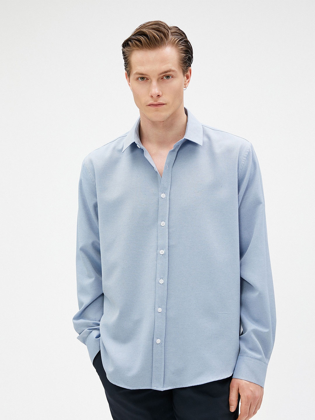 

Koton Men Opaque Casual Shirt, Na
