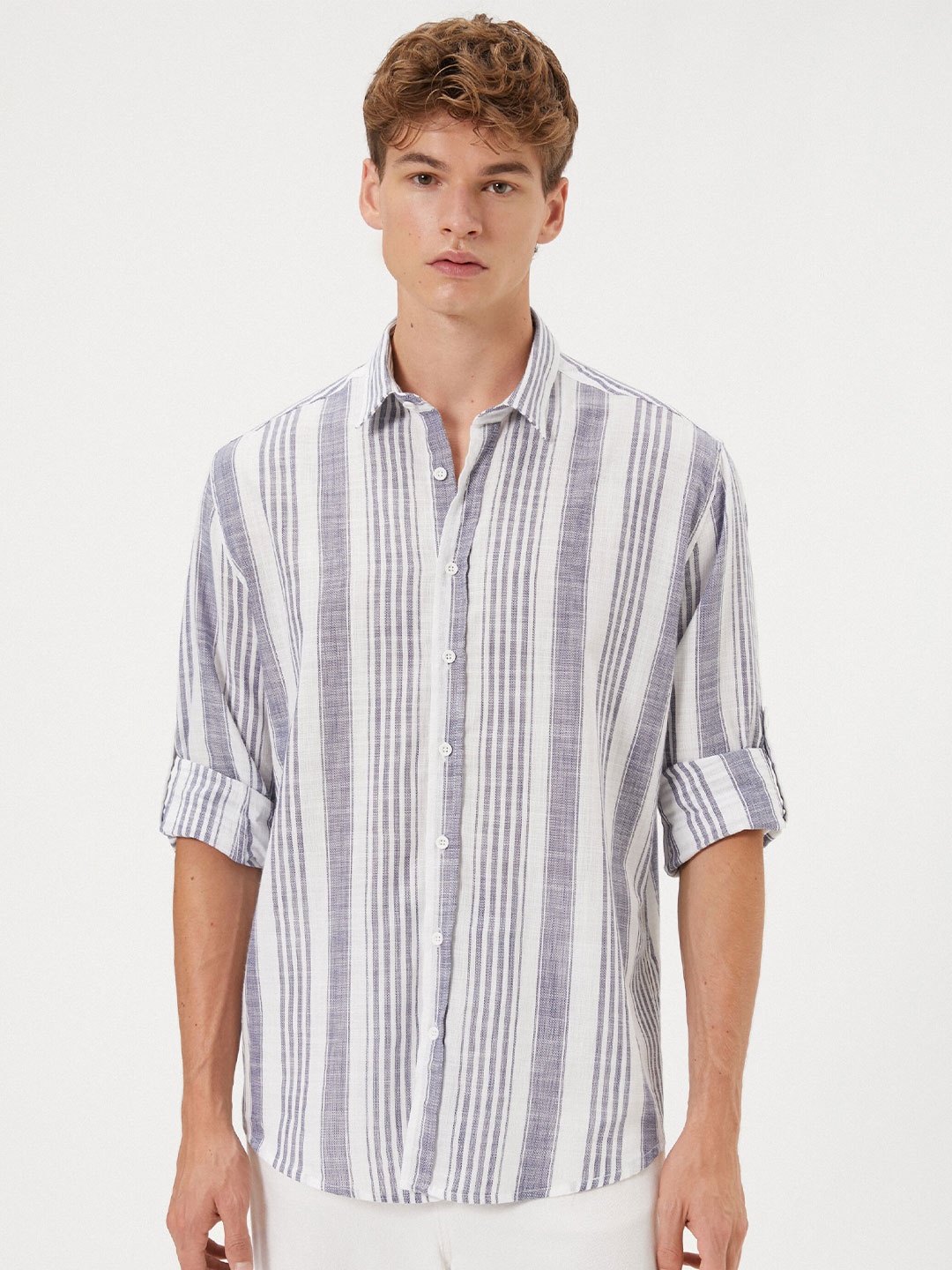 

Koton Men Opaque Striped Casual Shirt, Na