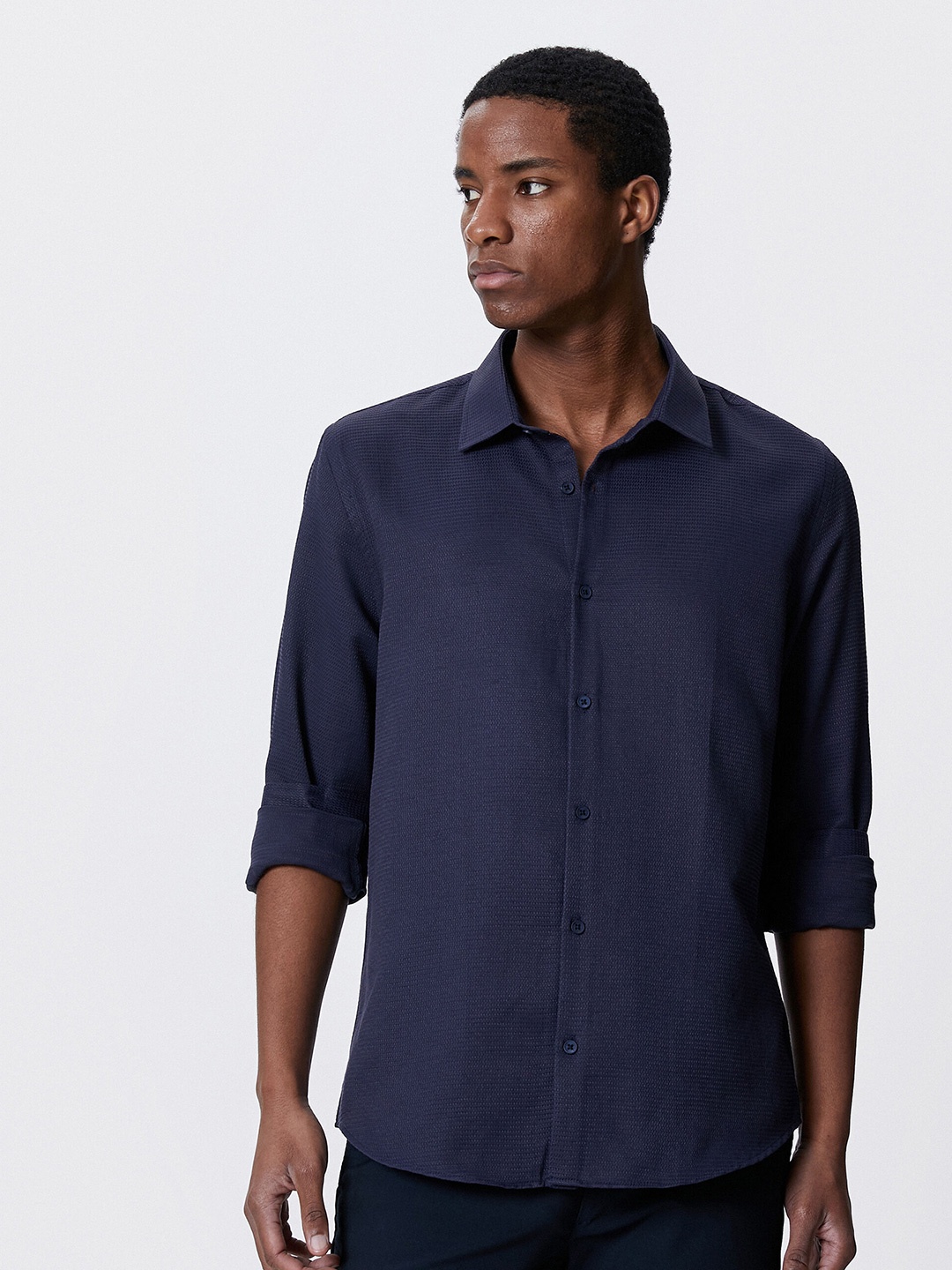 

Koton Men Opaque Casual Shirt, Na