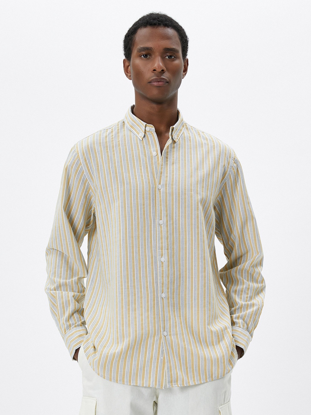 

Koton Men Opaque Striped Casual Shirt, Na