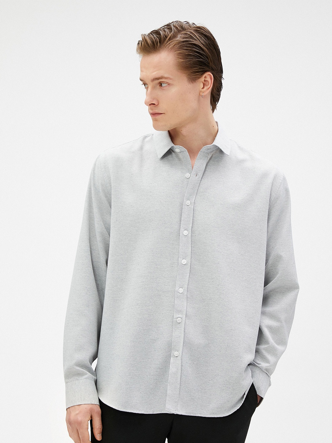 

Koton Men Opaque Casual Shirt, Na