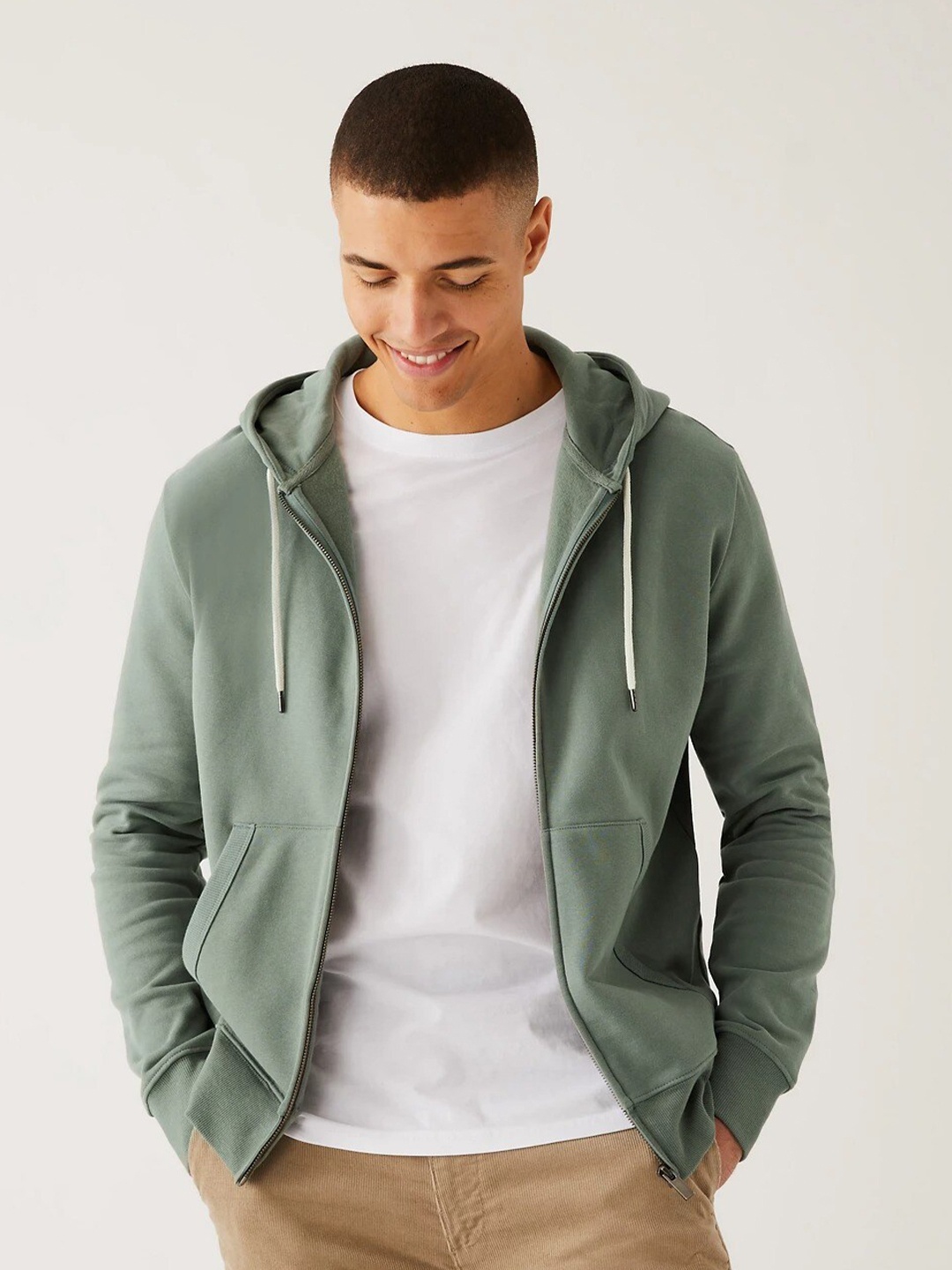 

Marks & Spencer Men Green Sweatshirt