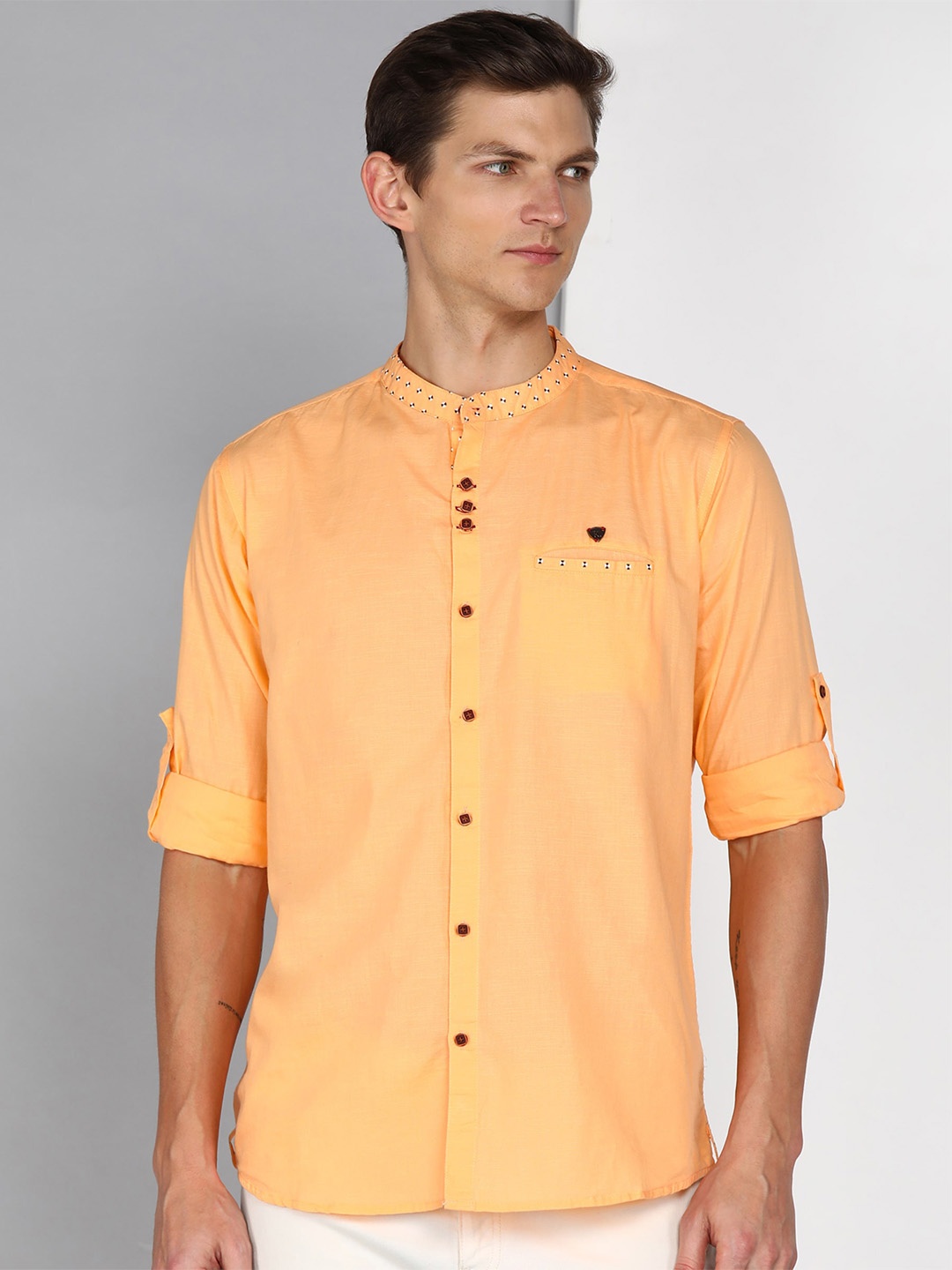 

Kuons Avenue Men Peach-Coloured Smart Slim Fit Opaque Casual Shirt