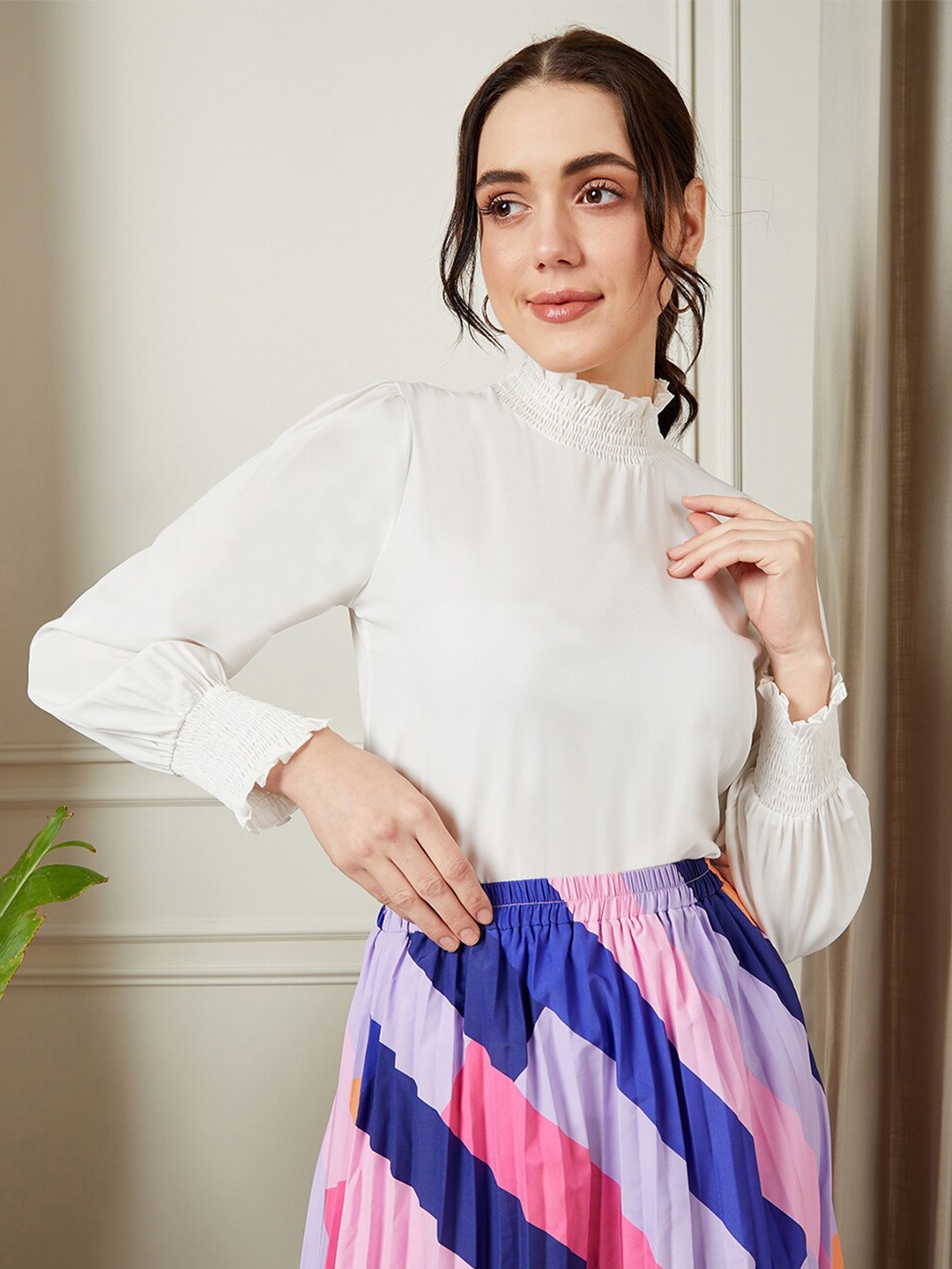 

Berrylush BIZwear White Top