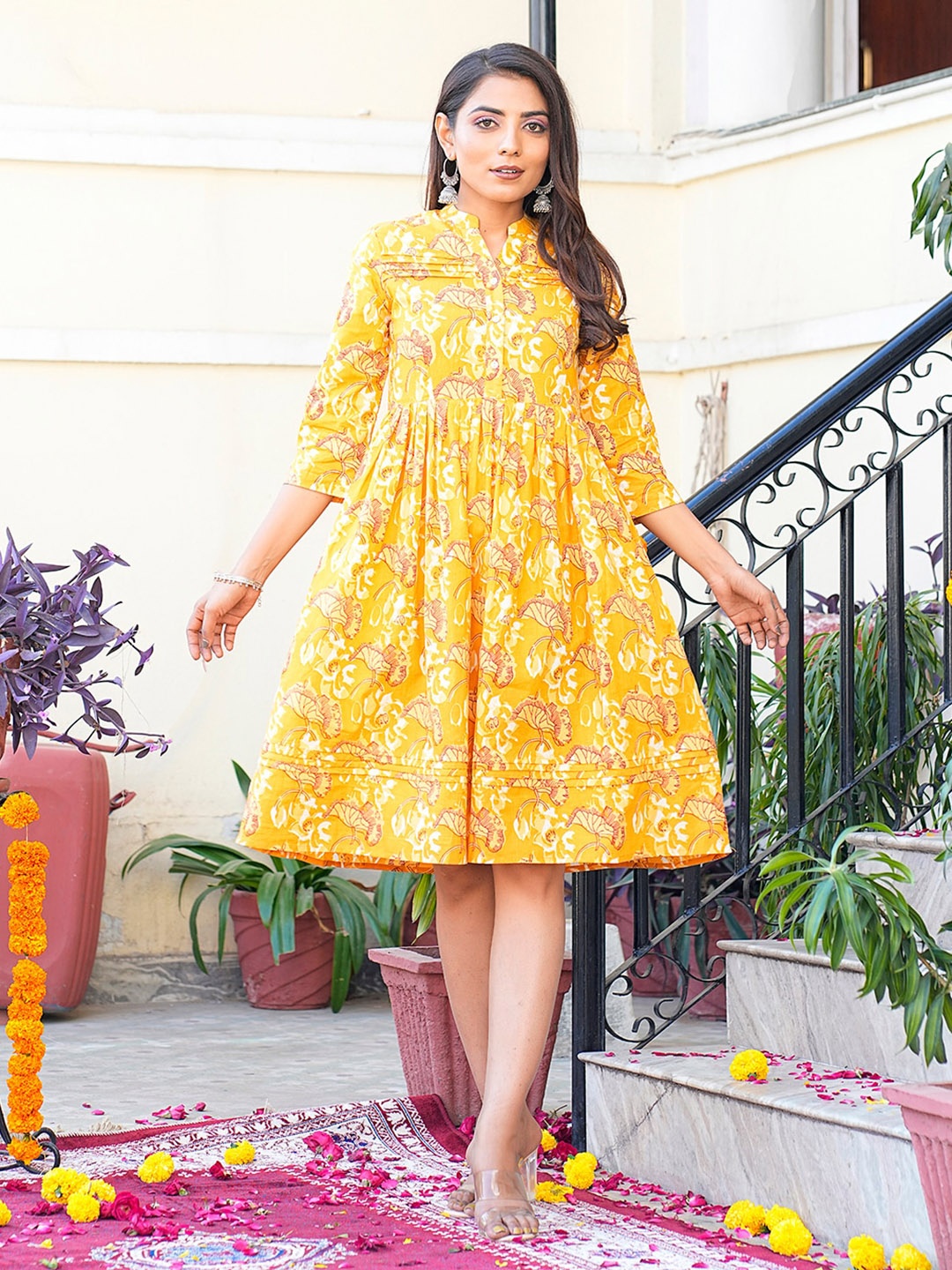 

GULAB CHAND TRENDS Yellow Floral Print Empire Dress