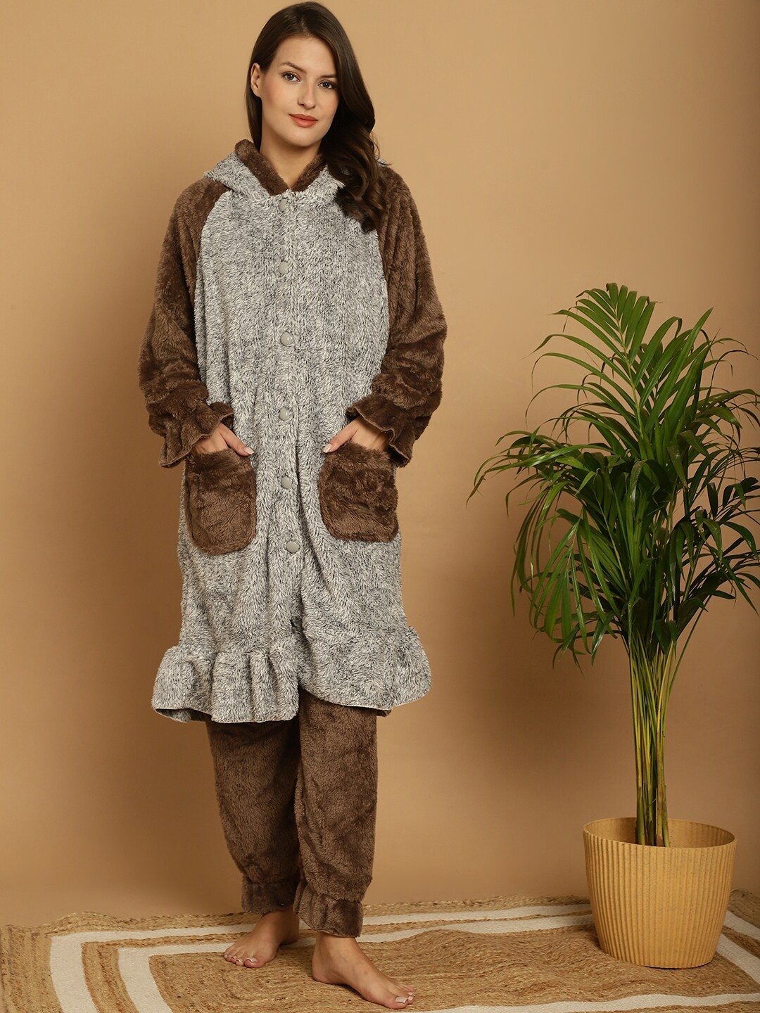 

TAG 7 Colourblocked Hooded Longline Top With Pyjamas, Grey