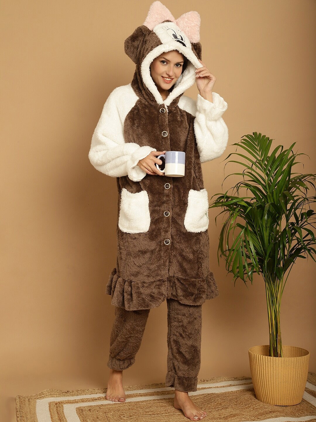 

TAG 7 Colourblocked Hooded Longline Top With Pyjamas, Brown