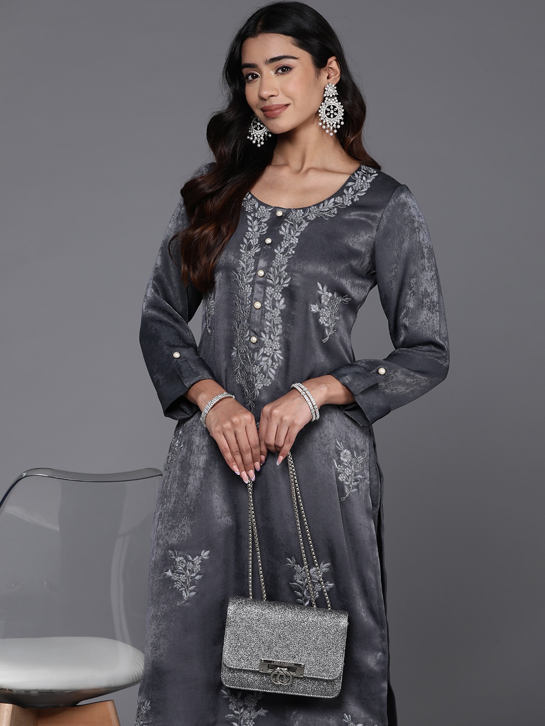 

Libas Floral Embroidered Thread Work Kurta with Trousers, Grey