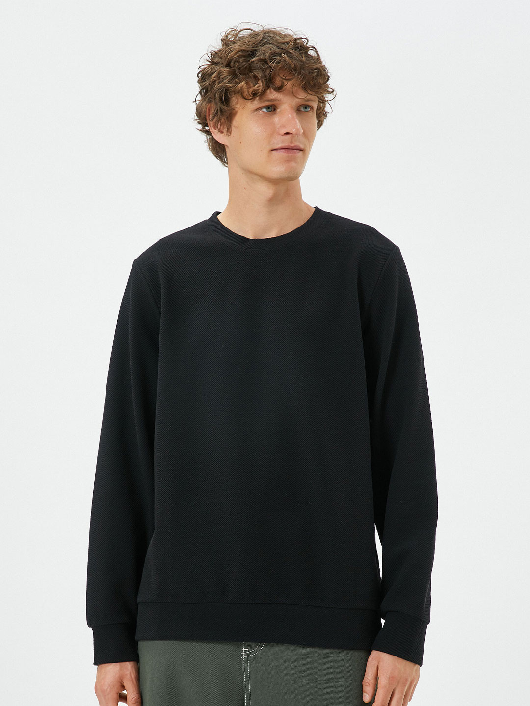 

Koton Roung Neck Long Sleeves Pullover, Black