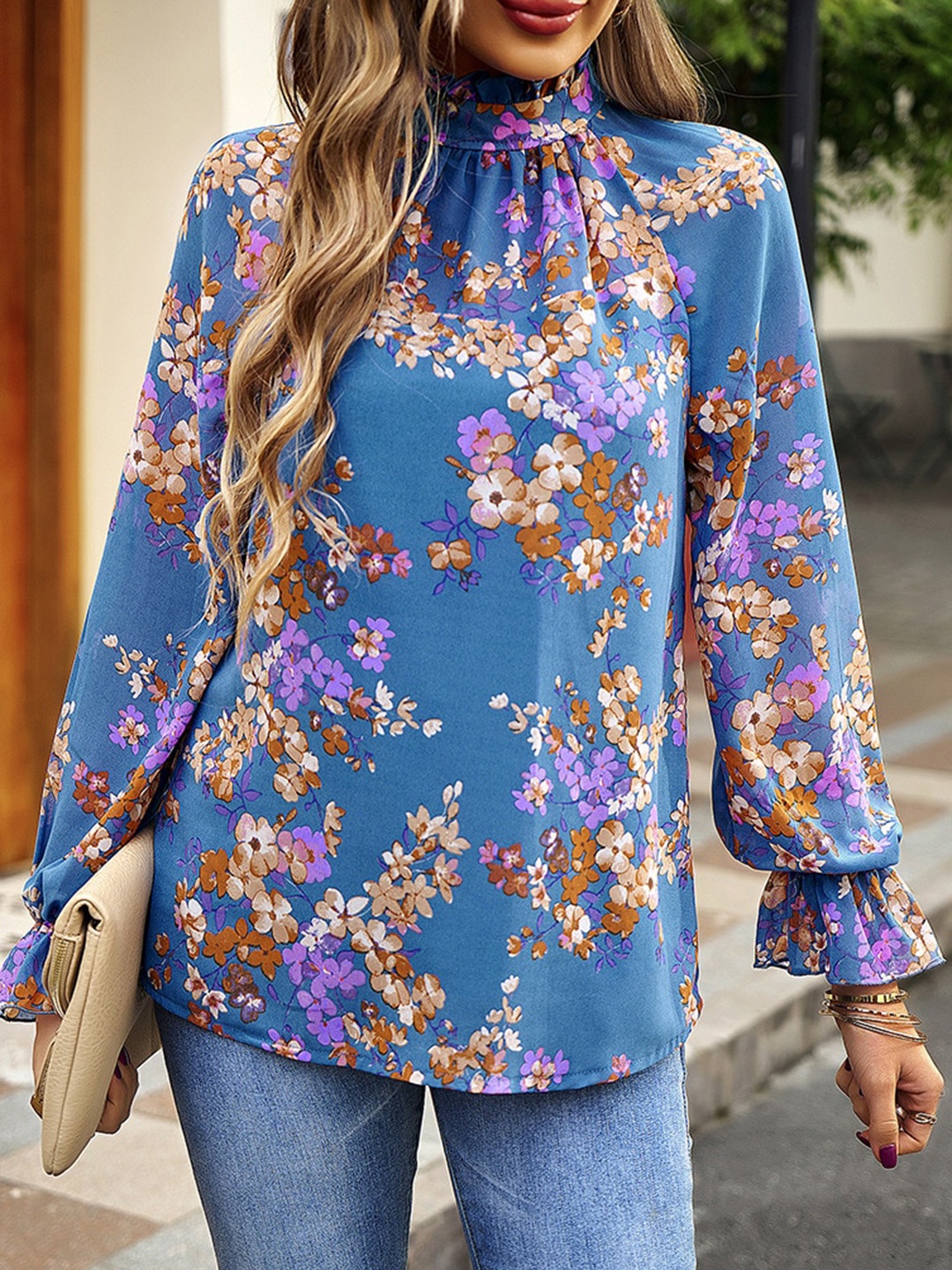 

StyleCast Blue Floral Print Bell Sleeve Top