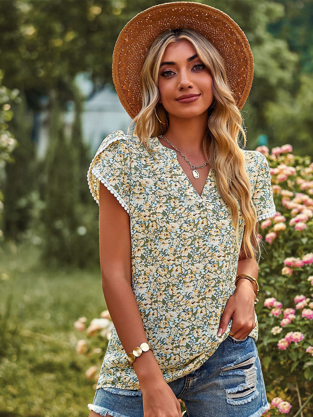 

StyleCast Green Print Top