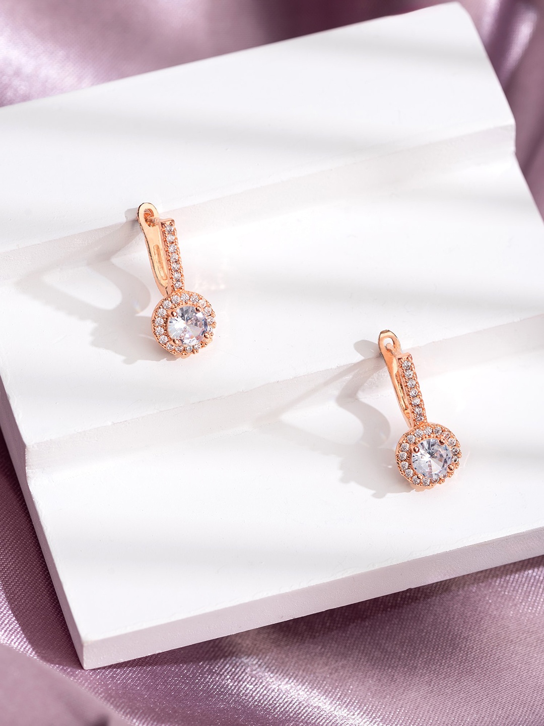 

Yellow Chimes White Contemporary Studs Earrings