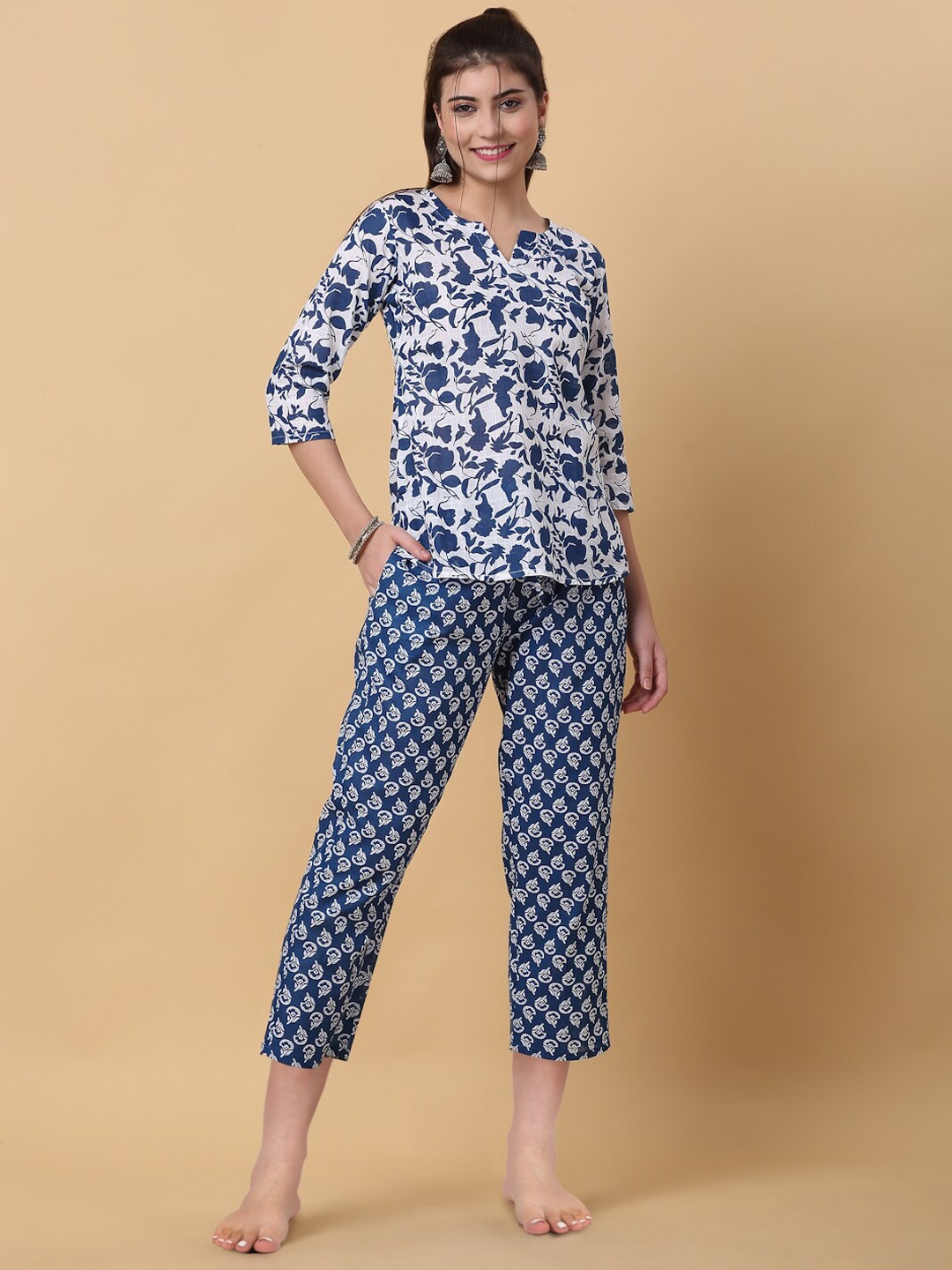 

Laado - Pamper Yourself Floral Printed Pure Cotton Notched Round Neck Top & Capris, Blue