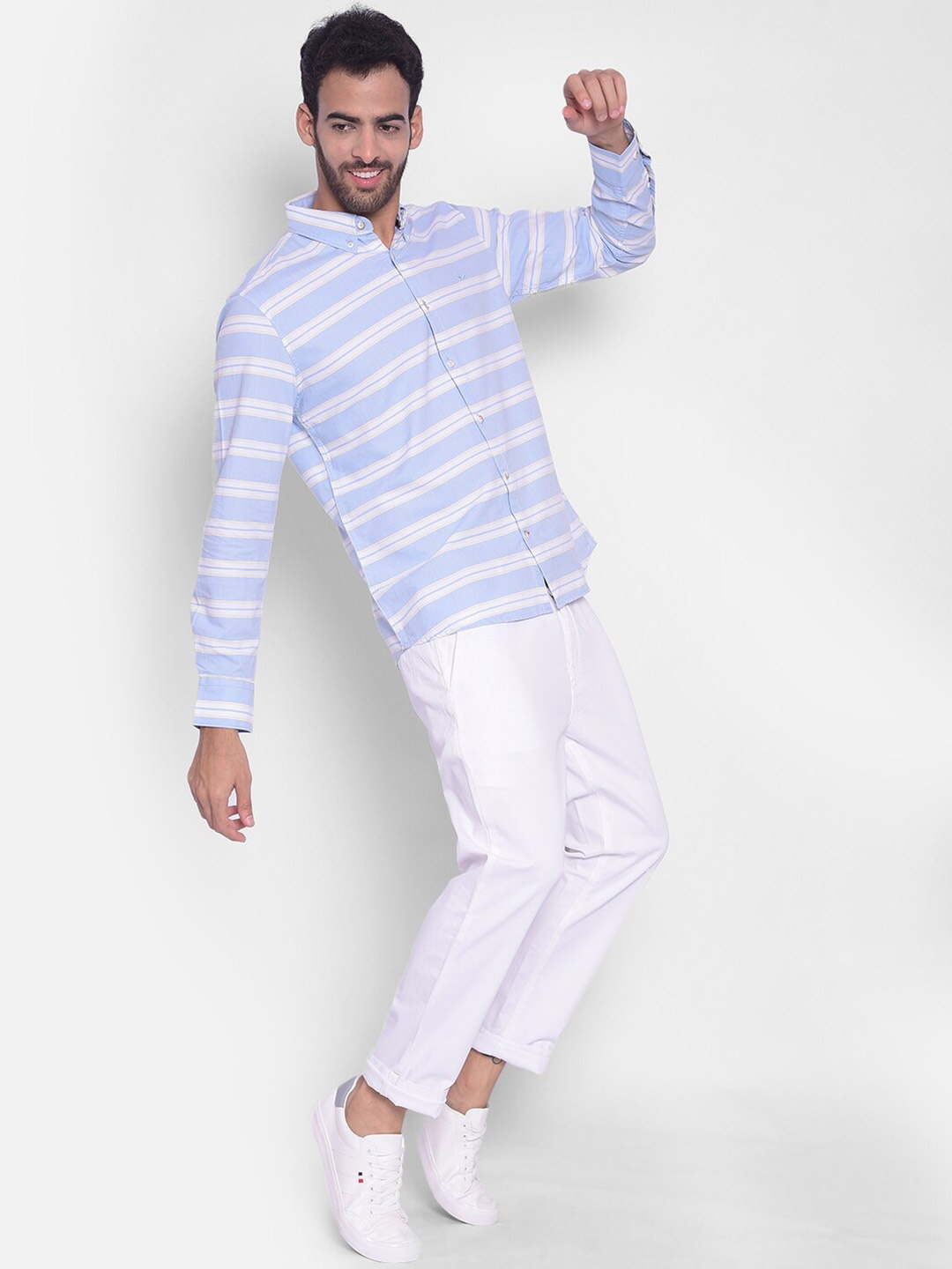 

Crimsoune Club Slim Fit Horizontal Striped Pure Cotton Casual Shirt, Blue