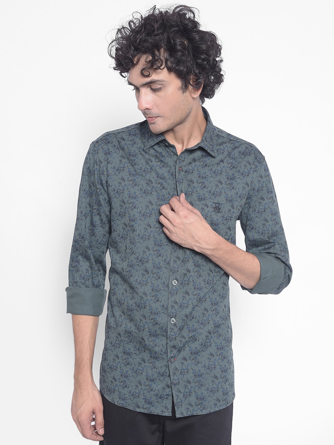 

Crimsoune Club Slim Fit Floral Printed Pure Cotton Casual Shirt, Green