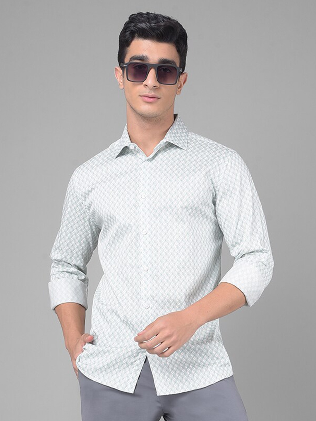 

Crimsoune Club Slim Fit Geometric Printed Pure Cotton Casual Shirt, Grey