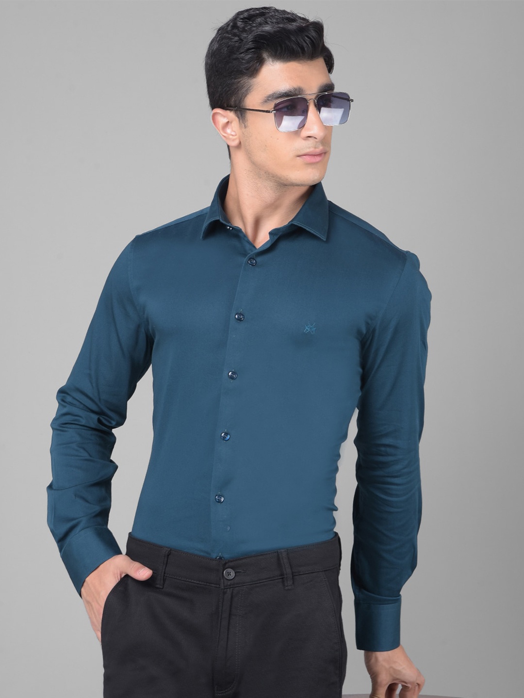 

Crimsoune Club Slim Fit Cotton Casual Shirt, Navy blue