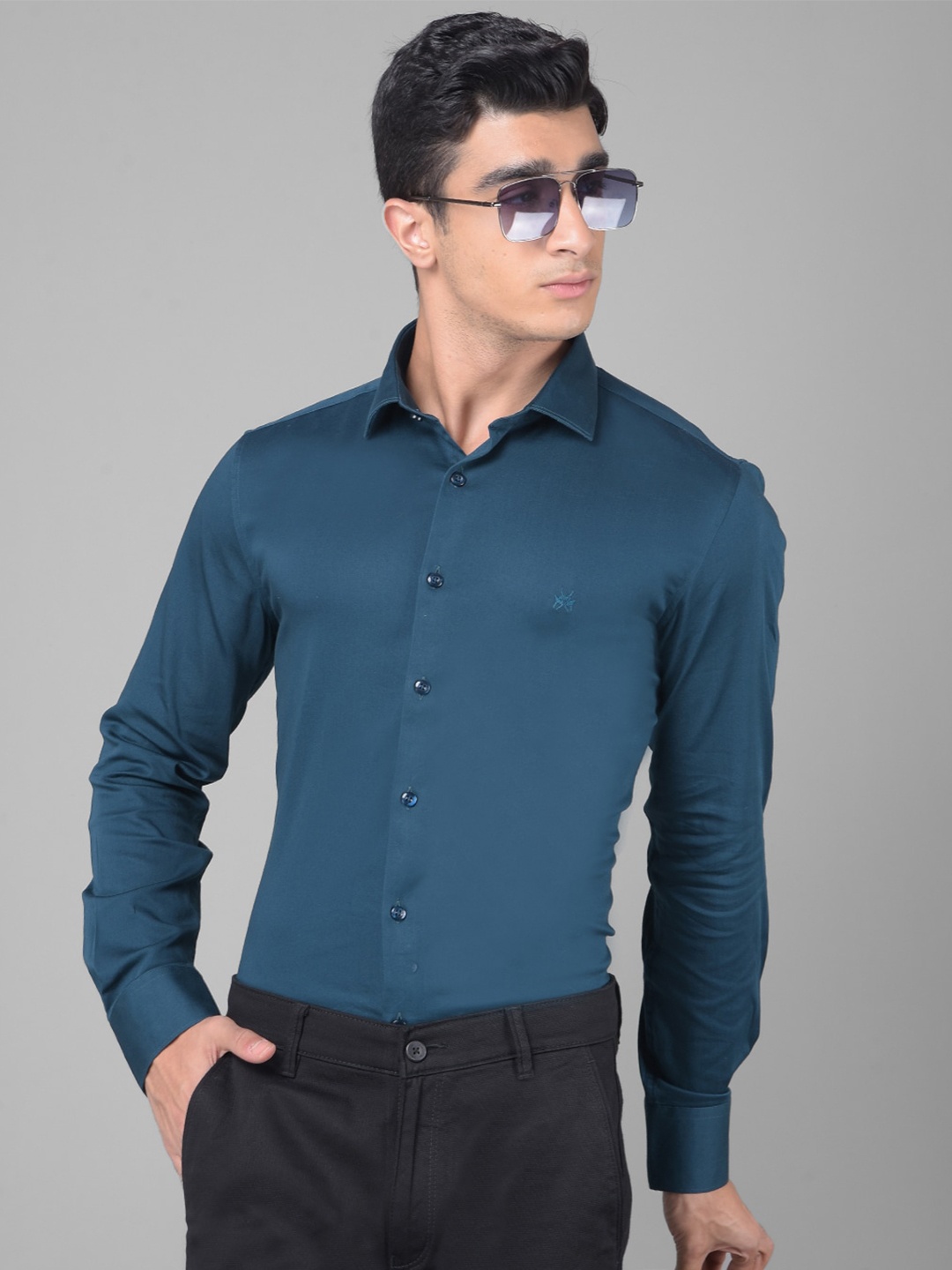 

Crimsoune Club Slim Fit Cotton Casual Shirt, Navy blue